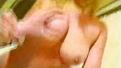 Trijų transvestitų orgija su sperma.