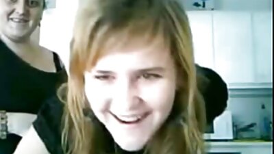 Blowjob virtuvėje iš rusiškos blondinės virto šūdu iš nugaros.