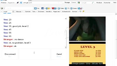 Pornografija su moterimi su kojinėmis ir korsetu, kuri mėgsta cumshotus ant krūtinės.